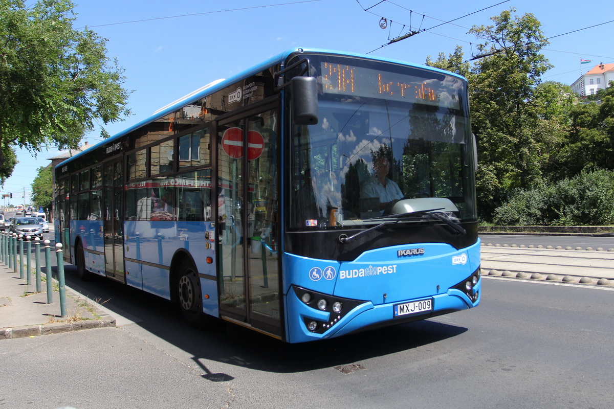 Автобусы Ikarus